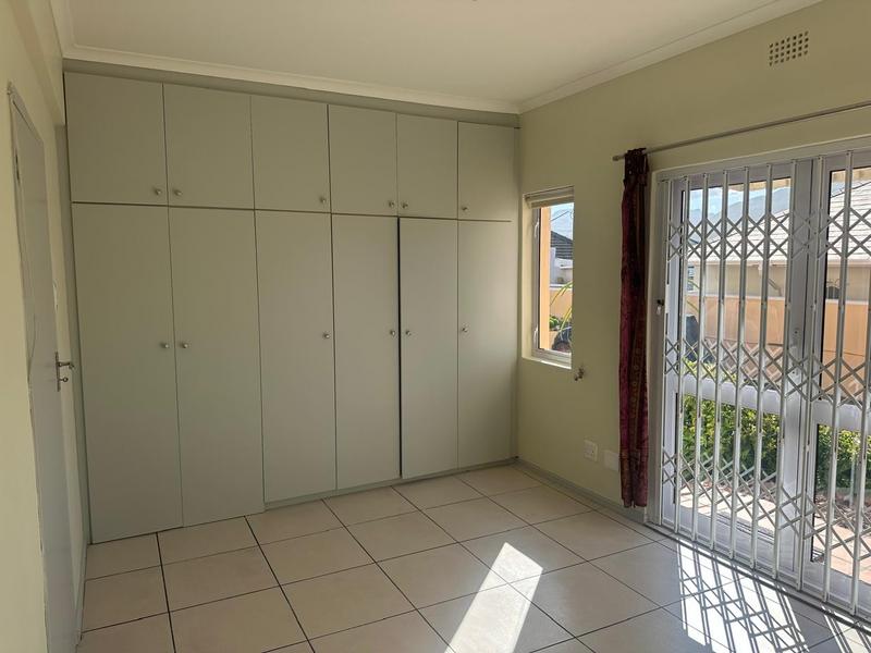 To Let 1 Bedroom Property for Rent in Fish Hoek Western Cape